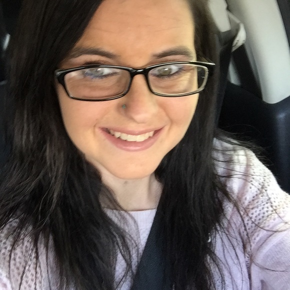 Meet your Posher, Ashley - Picture 1 of 1